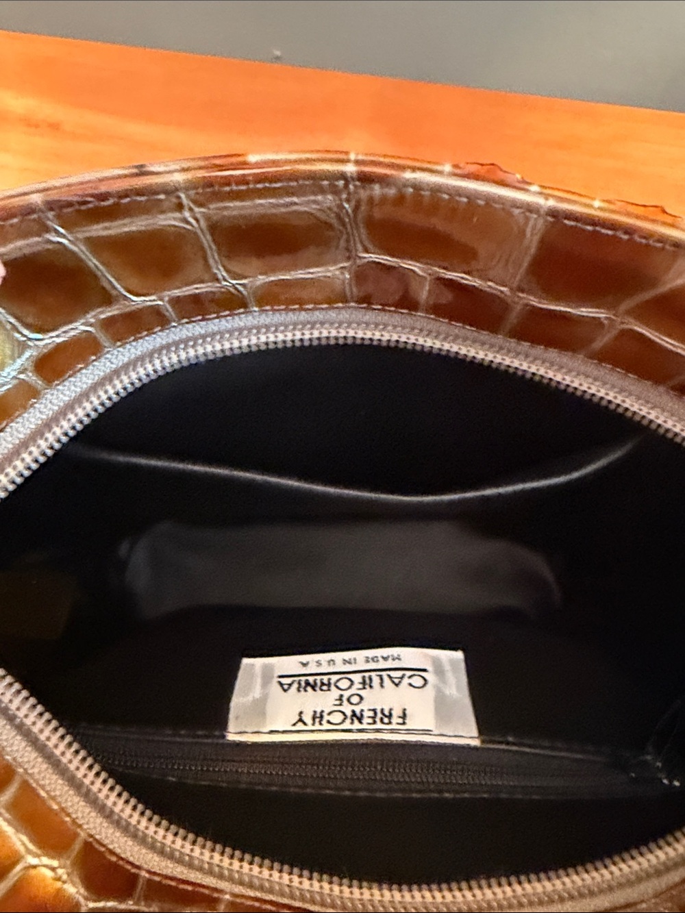 Frenchy of California Vintage 1970’s Crocodile-Embossed PVC Leather Shoulder Bag - Picture 4 of 13